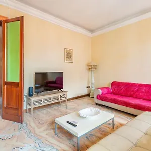 Under The Basilica Of Sant'andrea Apartment